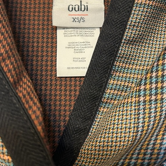 NWOT CAbi Baskerville Topper reversible poncho - Picture 9 of 11